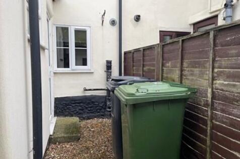 Courtyard T202511061501.jpg