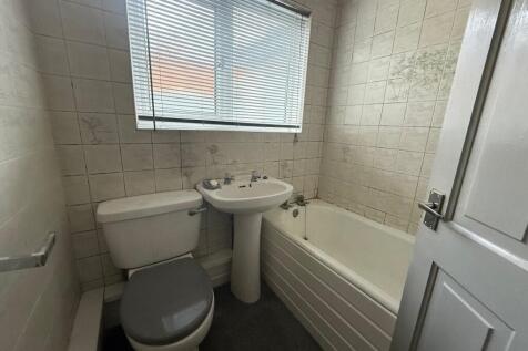 Internal 4 Medium T202511061138.jpg