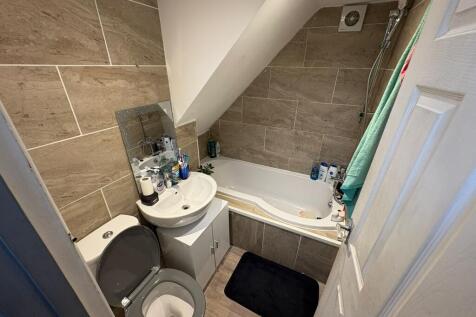 WhatsApp Image 2025-11-07 At 15.56.17 7d8a43ab T202511071603.jpg