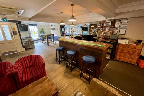 4 Medium T202511071134.jpg