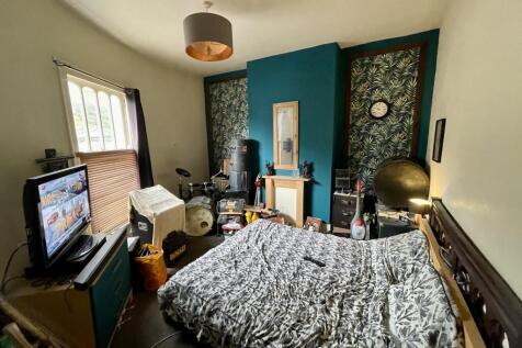 18 Medium T202511071134.jpg