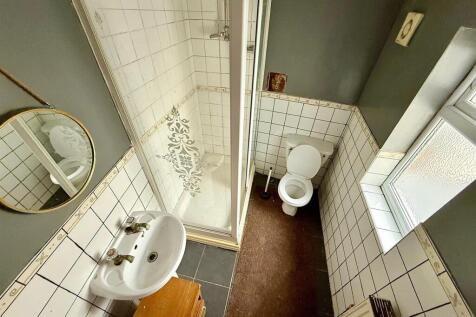 Shower Room T202511111711.jpg