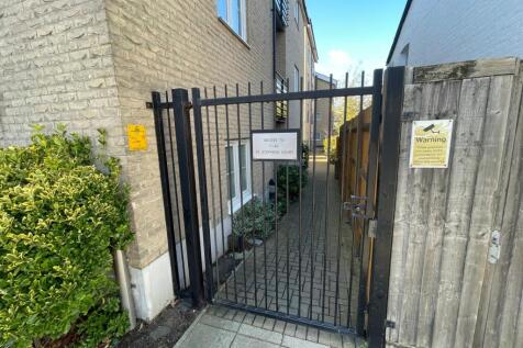 WhatsApp Image 2025-11-17 At 14.02.25 1b5898dc T202511171415.jpg