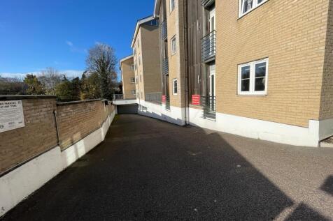 WhatsApp Image 2025-11-17 At 14.02.25 19226b39 T202511171415.jpg