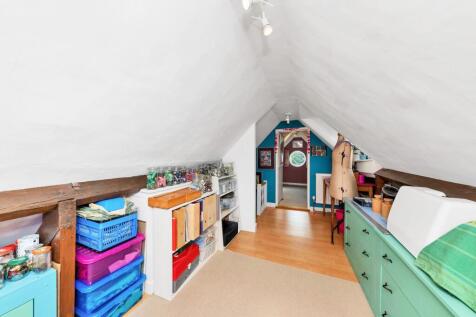 Donthorn Cottage - 2 T202511141028.jpg