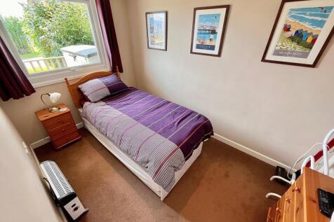 Bedroom 2 T202504111551.jpg