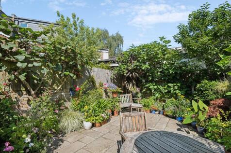 Fishers Lane, W4 - FOR SALE