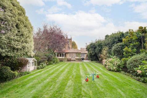 Park Road, W4 - FOR SALE