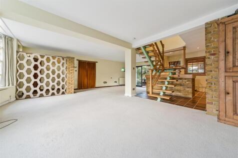 Grove Park Gardens, W4 - FOR SALE