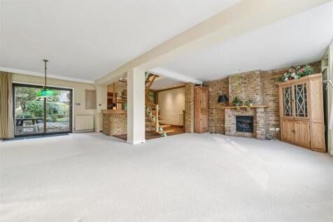 Grove Park Gardens, W4 - FOR SALE