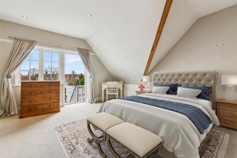 The Avenue, W4 - FOR SALE
