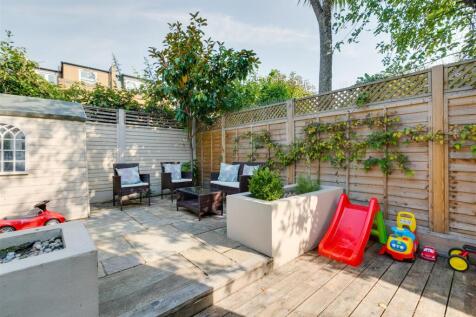 27 Binns Road-17.jpg