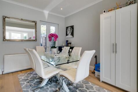 27 Binns Road-3.jpg