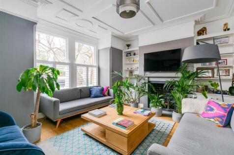 Ivy Crescent, W4 - TO LET