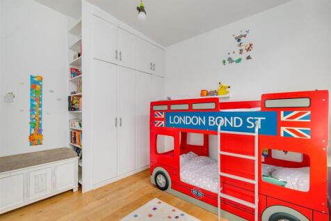 Ivy Crescent, W4 - TO LET