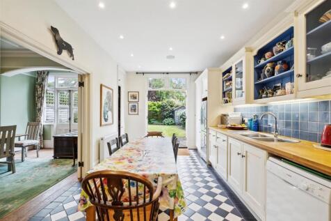 Hadley Gardens, W4 - FOR SALE