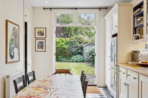 Hadley Gardens, W4 - FOR SALE