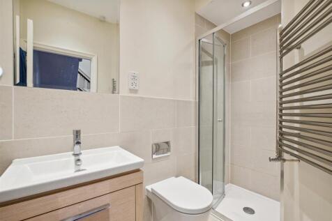 Hadley Gardens, W4 - FOR SALE
