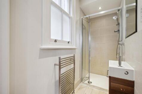 Hadley Gardens, W4 - FOR SALE