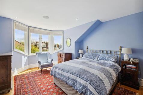 Hadley Gardens, W4 - FOR SALE