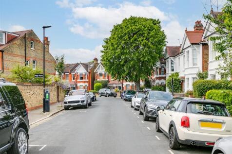 Hadley Gardens, W4 - FOR SALE