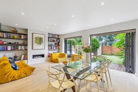 Cosmur Close, W12 - FOR SALE