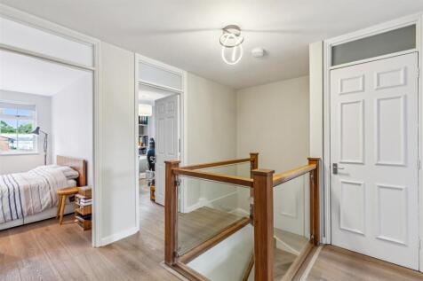 Cosmur Close, W12 - FOR SALE