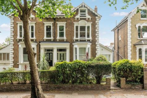 Chiswick High Road, W4