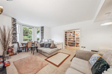 Chiswick High Road, W4