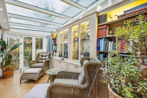 Chiswick High Road, W4 - FOR SALE