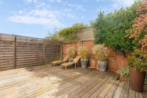 Braid Court, W4 - FOR SALE