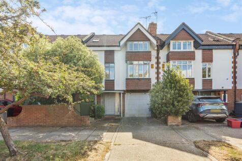 Braid Court, W4 - FOR SALE