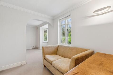 Braid Court, W4 - FOR SALE