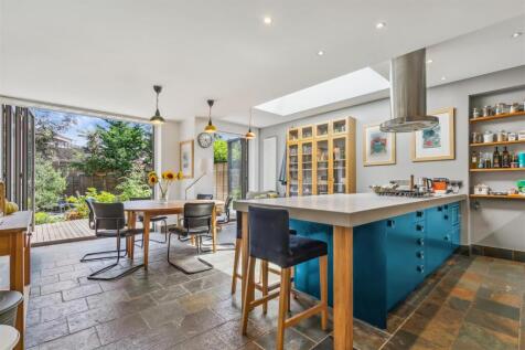 Prebend Gardens, W4 - FOR SALE