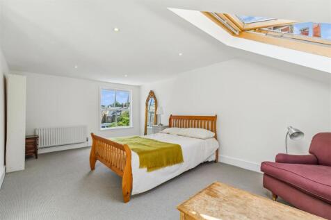Prebend Gardens, W4 - FOR SALE