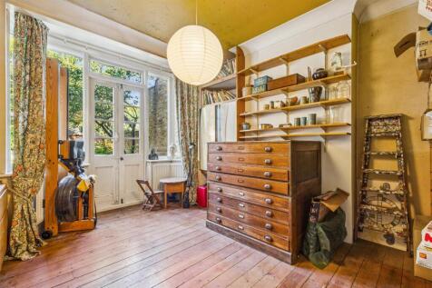 Burlington Lane, W4 - FOR SALE