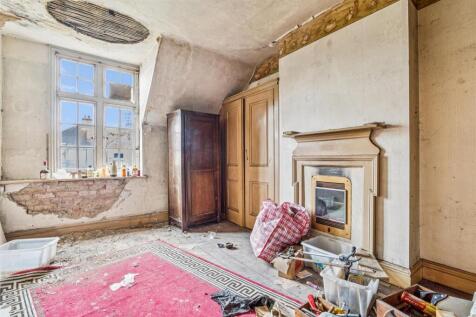 Marlborough Crescent, W4 - FOR SALE