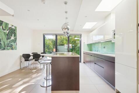 17 Kent Road W4 5EY-3.jpg