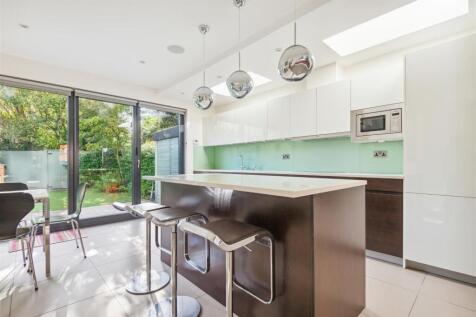 17 Kent Road W4 5EY-4.jpg