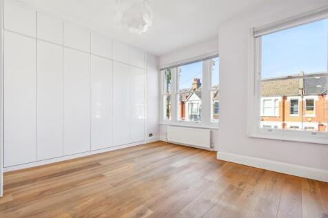 17 Kent Road W4 5EY-11.jpg