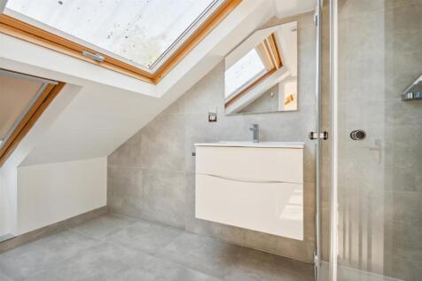 17 Kent Road W4 5EY-15.jpg