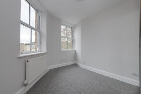 Chiswick High Road 182 TFF-1.jpg