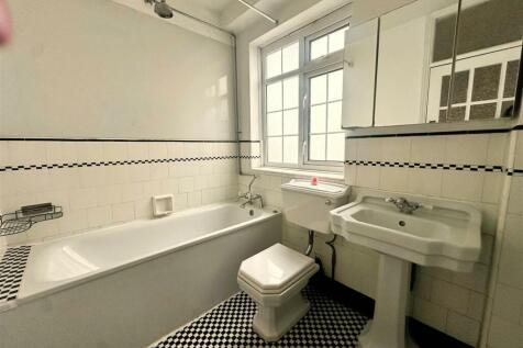 Macaulay, bathroom, Eden Harper SW11