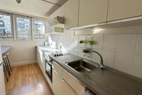 Youngs Ct, Kitchen.jpg