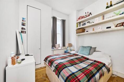Bedroom 1, Albert Palace Mansions, Eden Harper SW1