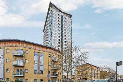 Exterior, Castlemaine, Eden Harper SW11