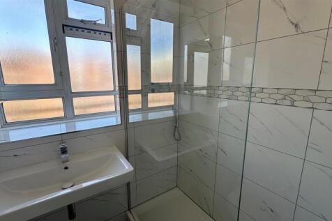 Bathroom, Rollo Court, Eden Harper SW11