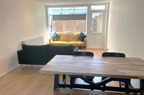 Reception, Coney Way, Eden Harper SW8