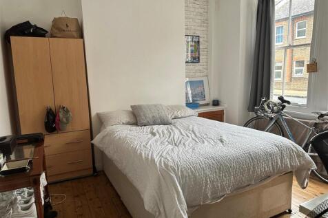Main Bedroom, Tennyson Street, Battersea