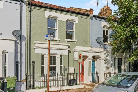 Crimsworth Road, Eden Harper